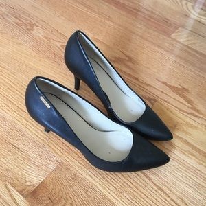 Calvin Klein classic black heel size 8.5